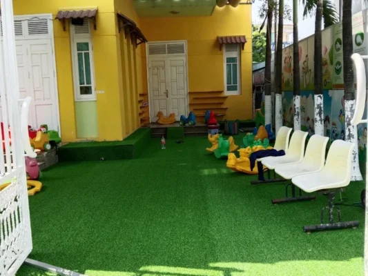 Thảm cỏ nhân tạo ứng dụng phổ biến ngày càng nhiều trong cuộc sống