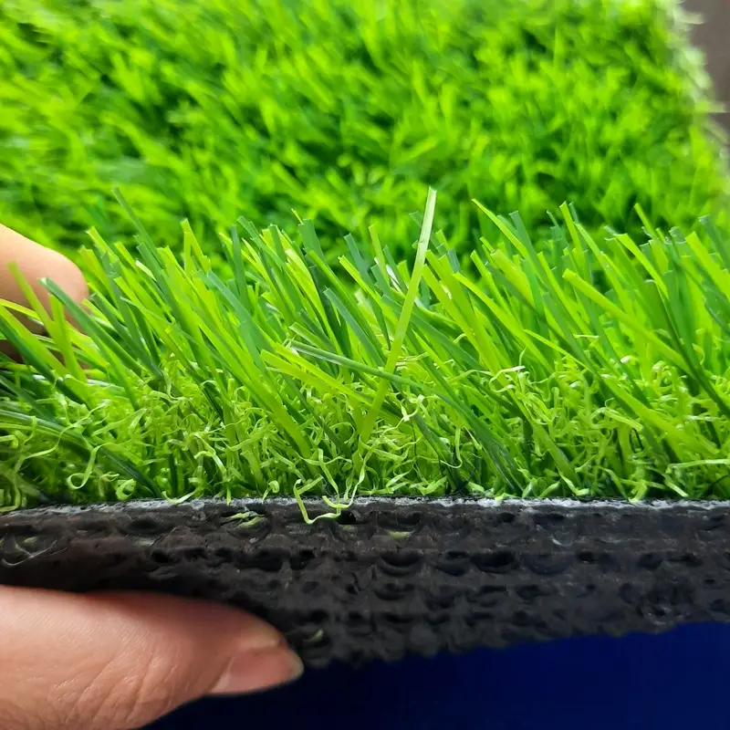 Cỏ nhân tạo 4cm 160 mũi có độ hoàn thiện cỏ tốt