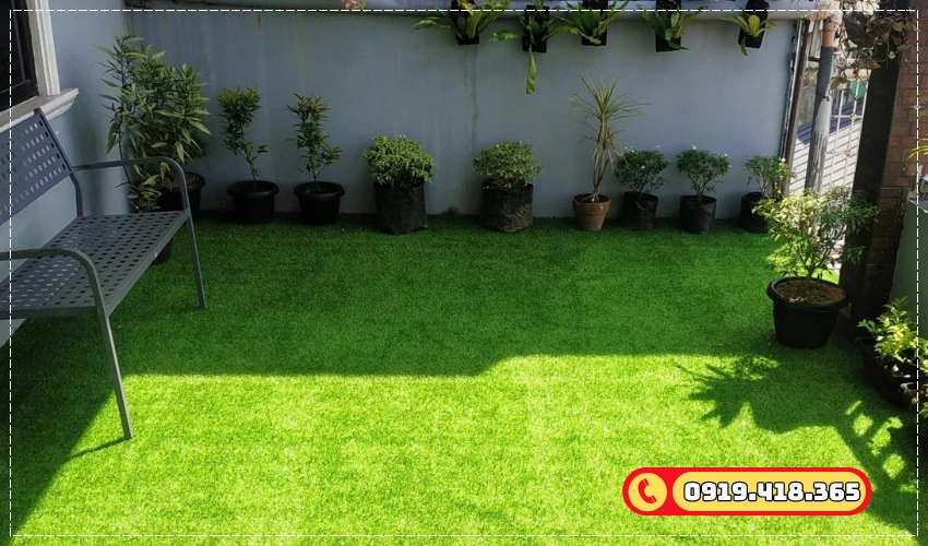 Sàn đất sau khi đã trải cỏ