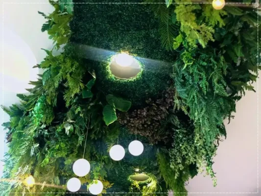 Tường cây giả cho quán cà phê
