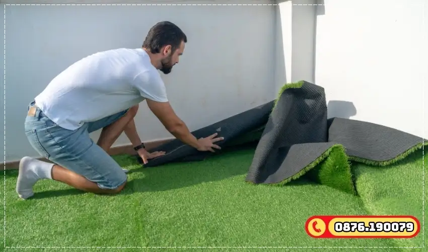 Thi công thảm cỏ nhân tạo sân vườn