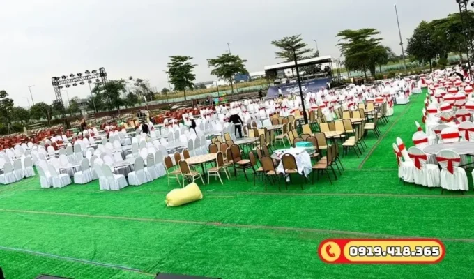 Khuôn viên xanh, sạch với cỏ sự kiện