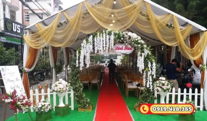 Cỏ nhân tạo làm đám cưới
