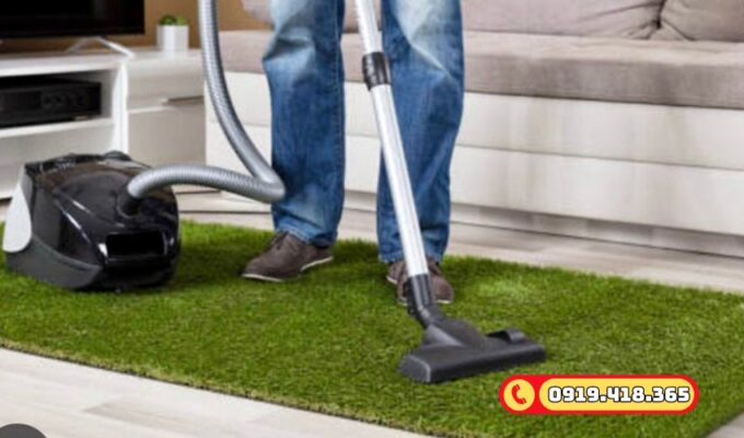 Hướng dẫn vệ sinh cỏ nhân tạo bằng máy hút bụi