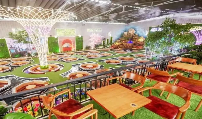 Thảm cỏ nhân tạo mang đến màu xanh non, sạch sẽ