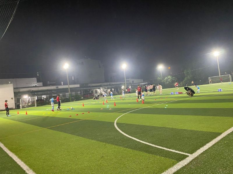 Bảng giá cho thuê sân bóng đá cỏ nhân tạo 5 người