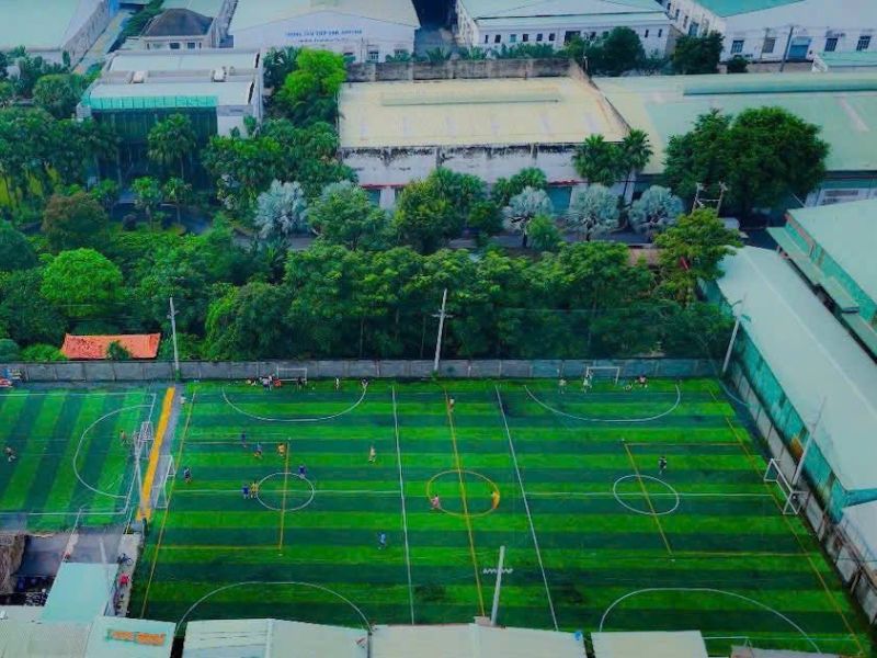 HT Đơn vị cung cấp thi công trọn gói sân cỏ nhân tạo